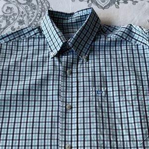 Mens button down shirt. Southern Tide. Size S. Great quality, very gentle use.